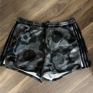 Adidas Women's Black and Gray Floral Camo Sweat Shorts